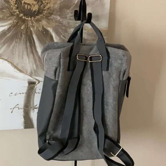 Azarro backpack - Picture 2 of 9